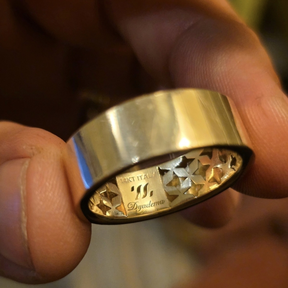 14k Gold Dyadema Ring with Stars Design